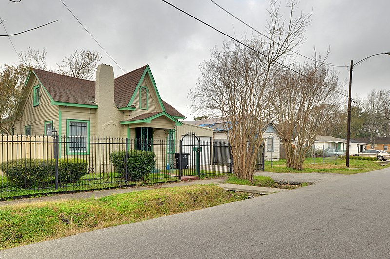 Texas residential neighborhood street view